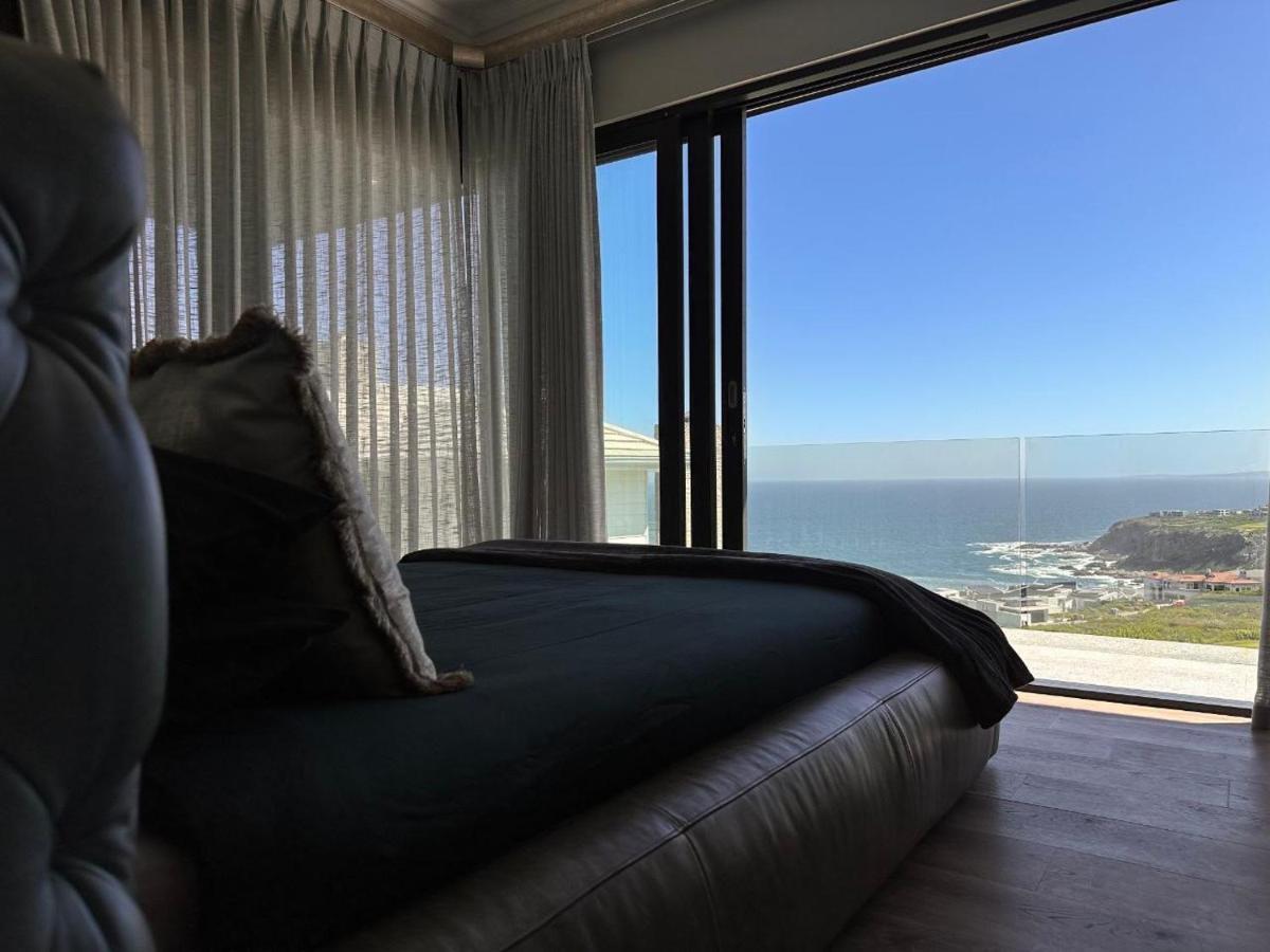 Luxury Home Located On Pinnacle Point Golf Estate 모젤베이 외부 사진